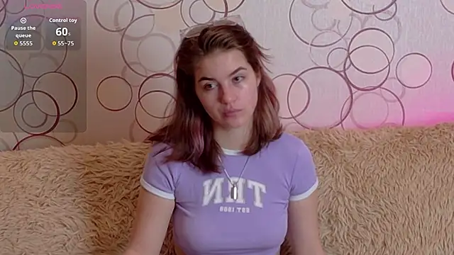 Snapshot of ElzaBlis chatting on September 14, 1:21 pm ElzaBlis online show from September 14, 1:21 pm