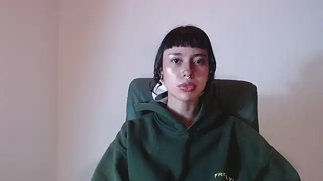 Snapshot of _mavis2 chatting on October 3, 7:55 pm mavis2 online show from October 3, 7:55 pm