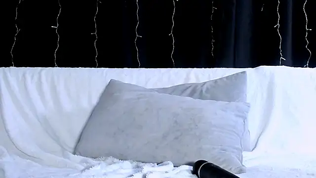 Eva Re online show from March 25, 6:19 am