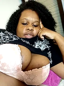 Snapshot of EbonyEstela7 chatting on July 24, 10:30 pm EbonyEstela7 online show from July 24, 10:30 pm