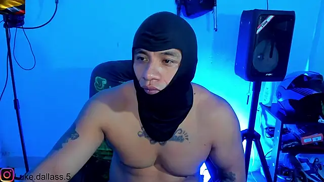 Snapshot of zeus_7777 chatting on January 17, 10:42 am zeus 7777 online show from January 17, 10:42 am