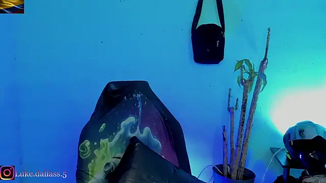 Snapshot of zeus_7777 chatting on February 23, 12:24 pm zeus 7777 online show from February 23, 12:24 pm