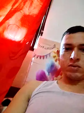 Snapshot of Franswat95 chatting on April 21, 3:07 pm Franswat95 online show from April 21, 3:07 pm