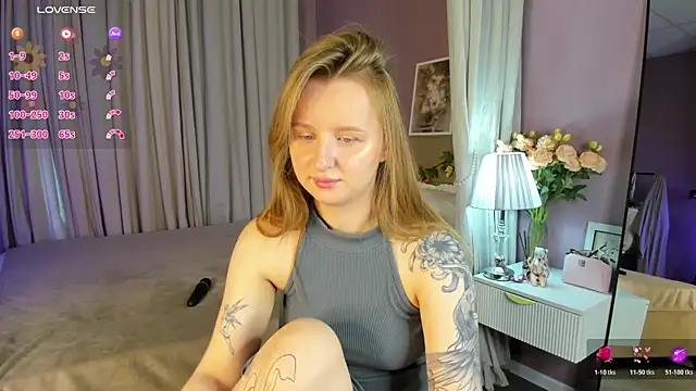 Snapshot of Rina_Panic chatting on June 8, 1:28 am Rina Panic online show from June 8, 1:28 am