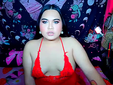 Snapshot of YourThicc_bella chatting on June 7, 2:21 pm YourThicc bella online show from June 7, 2:21 pm