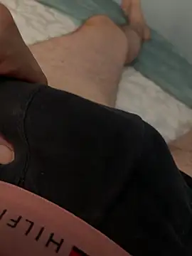 Snapshot of elcalabacin chatting on September 15, 3:12 pm elcalabacin online show from September 15, 3:12 pm