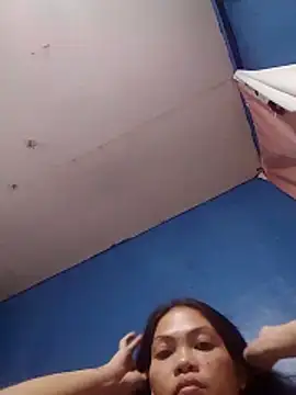 missluvv online show from April 10, 5:45 am