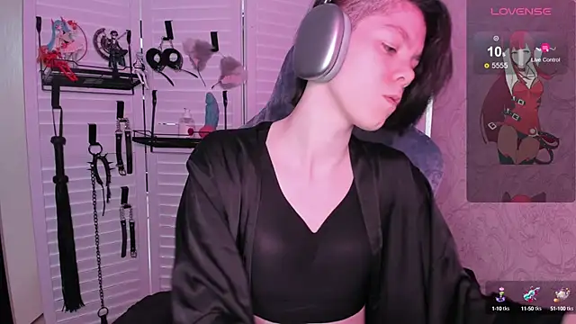 aestheticbeing online show from September 13, 12:05 pm