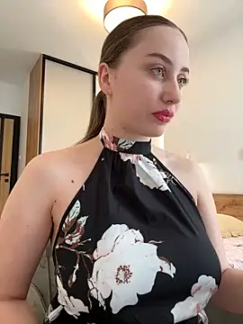 Snapshot of Maribelle_Vinnie chatting on April 15, 11:50 am Maribelle Vinnie online show from April 15, 11:50 am