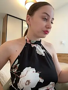 Snapshot of Maribelle_Vinnie chatting on April 18, 3:16 pm Maribelle Vinnie online show from April 18, 3:16 pm