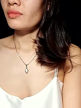 Hinna x online show from December 19, 1:29 pm