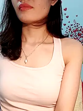 Hinna x online show from April 14, 2:12 pm