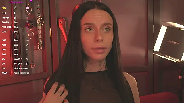 Snapshot of livia_starwars chatting on October 7, 9:23 pm livia starwars online show from October 7, 9:23 pm