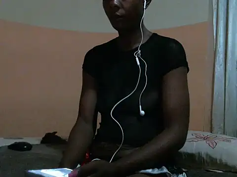 Pretty miss devilxxx35 online show from December 2, 1:00 am