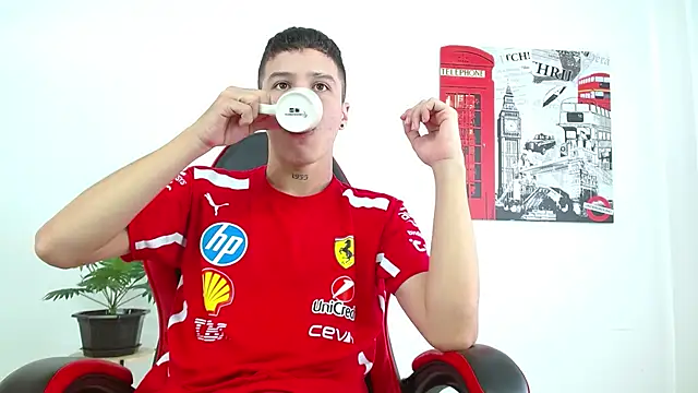 Cumandres18 online show from October 4, 2:15 pm