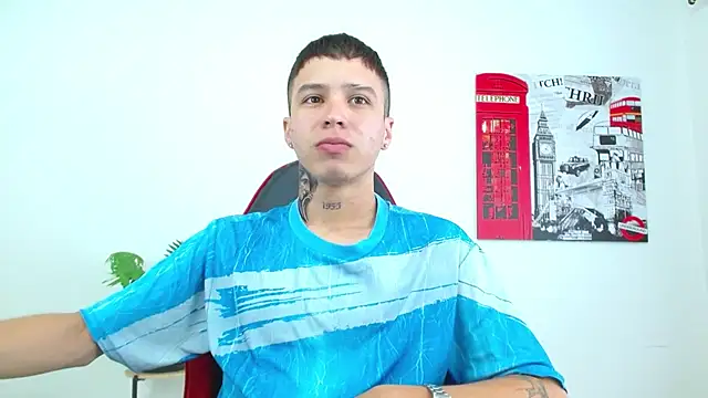 Cumandres18 online show from December 16, 2:33 pm