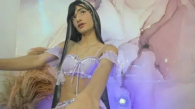 Snapshot of zuri_lux chatting on March 2, 9:21 pm zuri lux online show from March 2, 9:21 pm