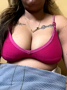 Shiny HOT01 online show from October 31, 8:21 pm