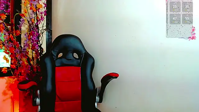 Madison Mujica online show from September 16, 11:11 am