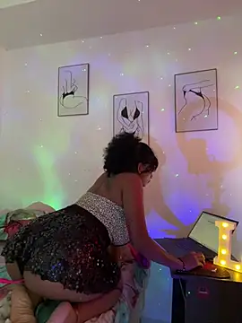 Tyra bank online show from January 15, 9:07 pm