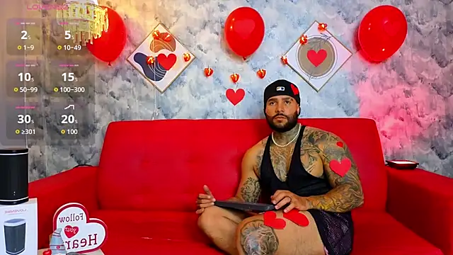 Snapshot of Apolo_rousse1 chatting on February 14, 9:11 pm Apolo rousse1 online show from February 14, 9:11 pm