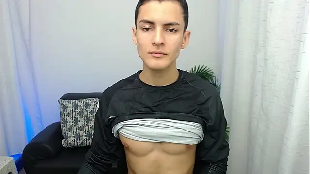 Matiius18 online show from December 5, 1:42 pm