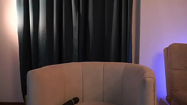 Auralea online show from March 29, 6:02 am