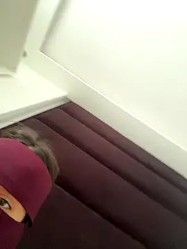 Rabroba89six online show from September 12, 2:17 pm