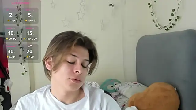 Snapshot of Felix_art chatting on October 4, 7:56 pm Felix art online show from October 4, 7:56 pm