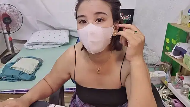 MichiLovely online show from October 3, 11:35 pm