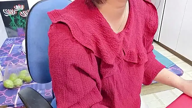 MichiLovely online show from October 29, 2:03 am