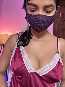 Snapshot of Neha18 chatting on May 9, 10:09 am Neha18 online show from May 9, 10:09 am