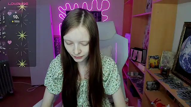 AliceHaris online show from November 18, 9:36 am