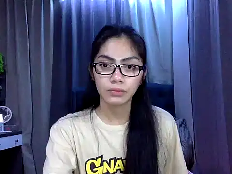 Snapshot of uramandapitite chatting on January 7, 11:56 am uramandapitite online show from January 7, 11:56 am