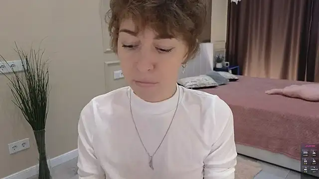 Snapshot of daniellia_ chatting on October 12, 9:08 am daniellia  online show from October 12, 9:08 am