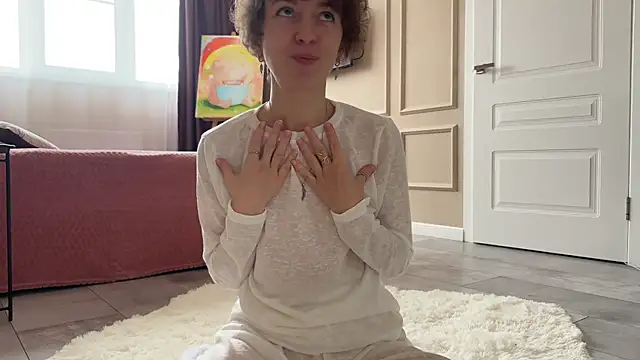 daniellia  online show from November 16, 8:53 am