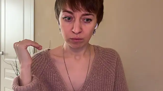 daniellia  online show from January 12, 8:52 am