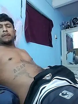 Snapshot of negromaussm chatting on October 31, 9:10 am negromaussm online show from October 31, 9:10 am