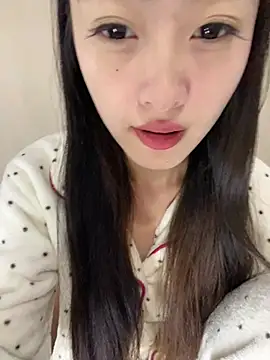 Snapshot of MengMeng0515 chatting on April 23, 2:30 pm MengMeng0515 online show from April 23, 2:30 pm