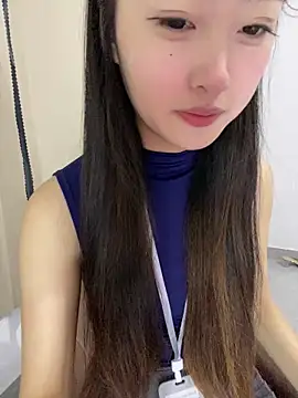 Snapshot of MengMeng0515 chatting on May 31, 1:29 pm MengMeng0515 online show from May 31, 1:29 pm