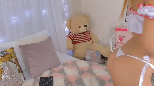 looklikeamovie online show from November 17, 7:08 pm