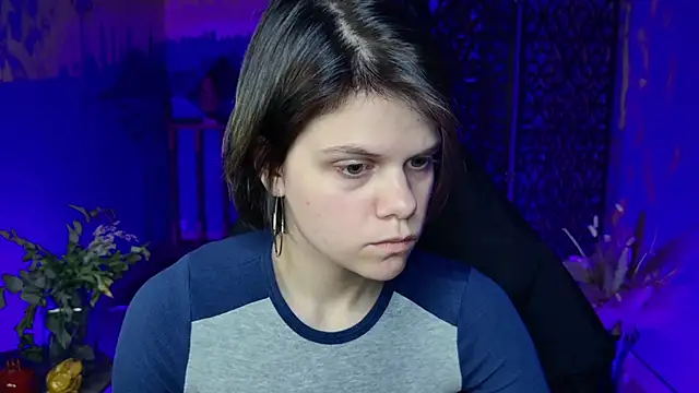 EllieMurler online show from September 16, 9:10 am