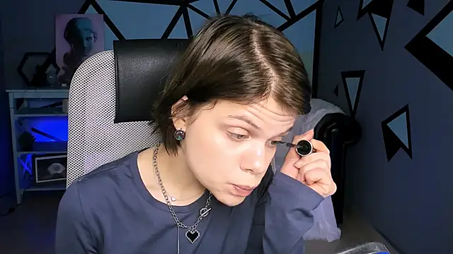 EllieMurler online show from October 10, 9:08 am