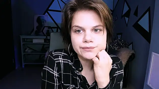 EllieMurler online show from January 8, 9:11 am