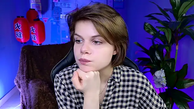 EllieMurler online show from January 18, 1:04 pm