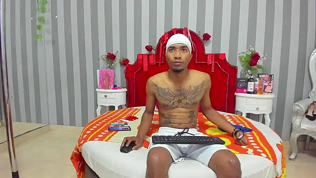 CaroyAndy online show from April 27, 12:36 pm