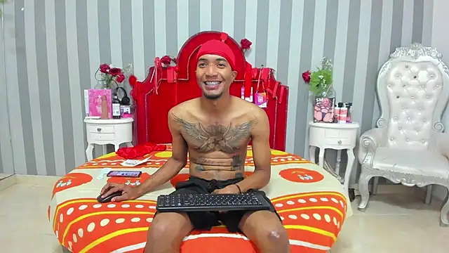CaroyAndy online show from May 7, 12:32 pm