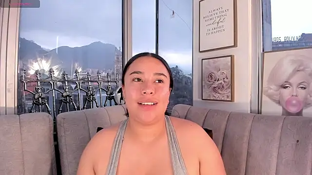 Zoey thompson online show from October 17, 7:27 pm