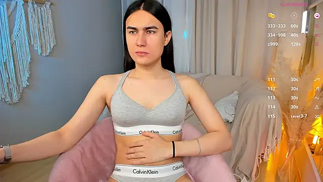 HeyAlena online show from November 12, 6:14 am