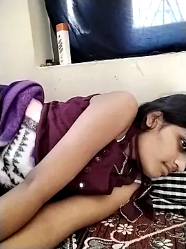 Snapshot of Sofia_kuuu chatting on October 7, 5:37 am Sofia kuuu online show from October 7, 5:37 am